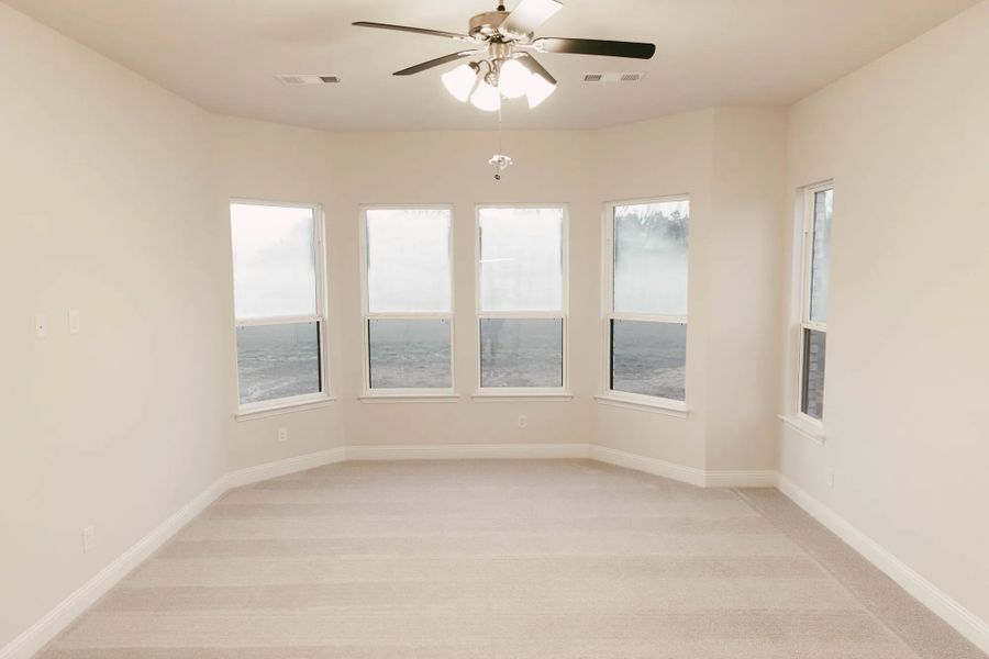 Representative unfurnished interior of a home built from the Keystone by Stonehollow Homes in Sister Grove II, Van Alstyne (Image 26).