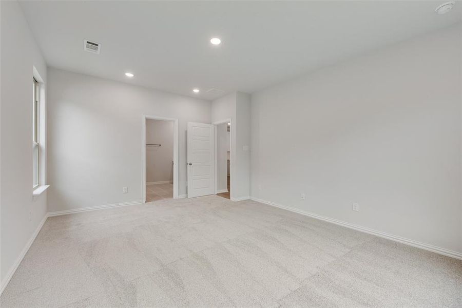 Spacious, unfurnished interior of a new home in Creekside of Crowley, Crowley (Image 18). Spacious, unfurnished interior of a new home in Creekside of Crowley, Crowley (Image 18).