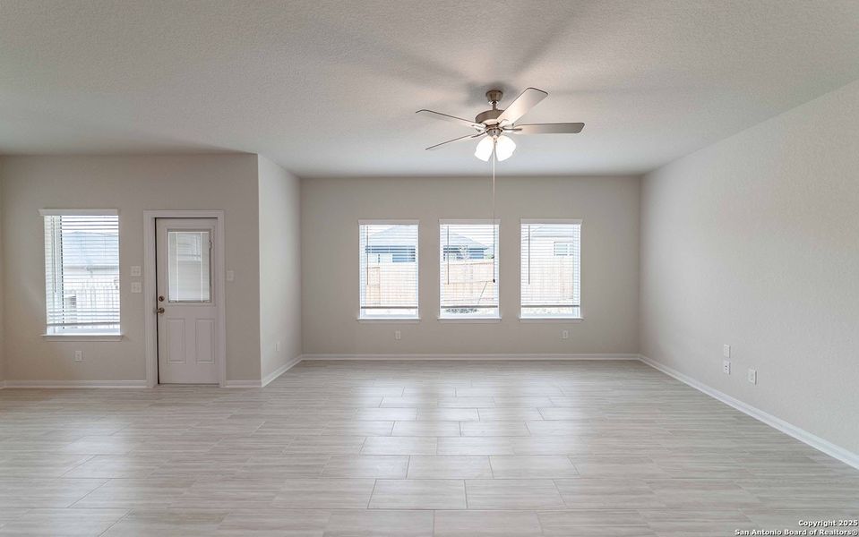 Spacious, unfurnished interior of a new home in Hickory Ridge, Elmendorf (Image 11).