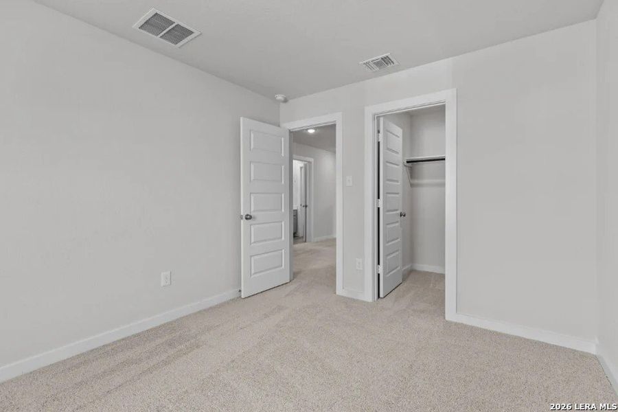 Spacious, unfurnished interior of a new home in Summerlin, San Antonio (Image 14).
