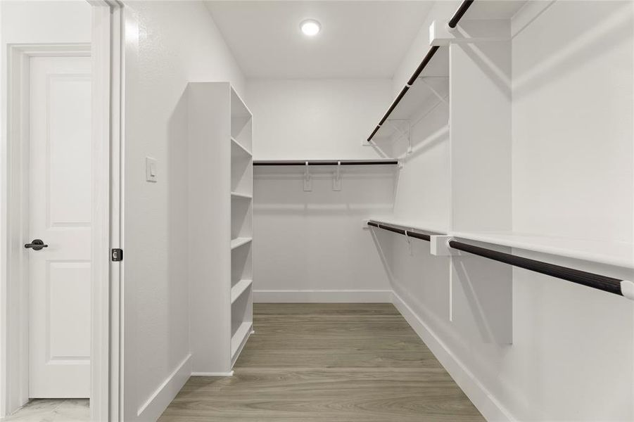 21. 8236 Caprock - Closet 21. 8236 Caprock - Closet