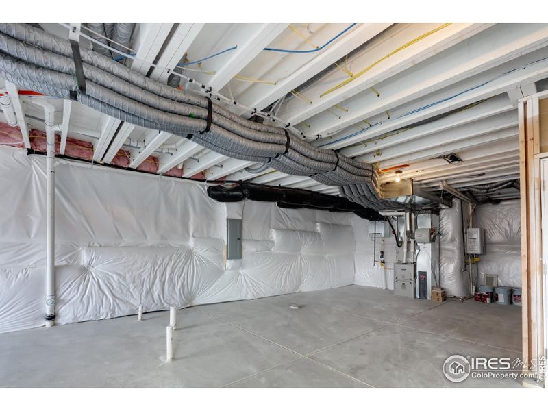 Expansive Unfinished Basement plumbed and ready Expansive Unfinished Basement plumbed and ready