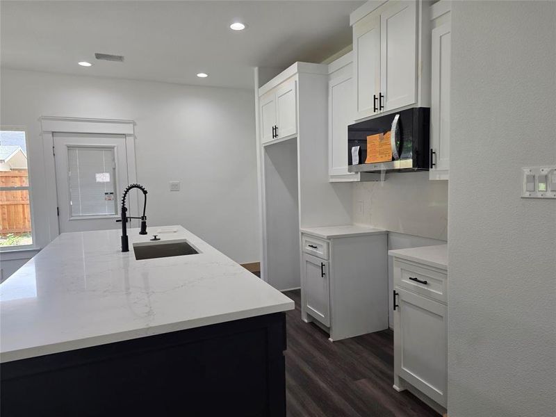 Furnished interior view inside a new home in , Dallas (Image 8).