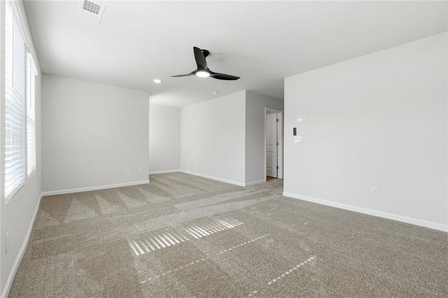 Spacious, unfurnished interior of a new home in Concord Oaks, Powder Springs (Image 14).