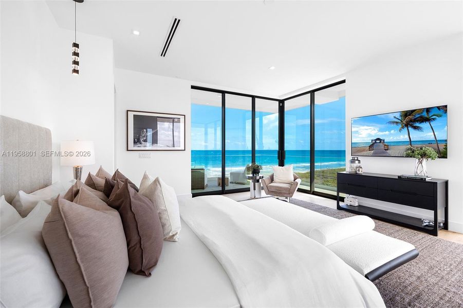 Furnished interior view inside a new home in , Fort Pierce (Image 48).