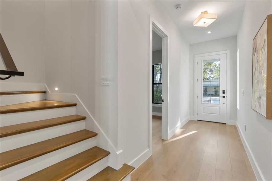 Spacious, unfurnished interior of a new home in , Winter Park (Image 26).
