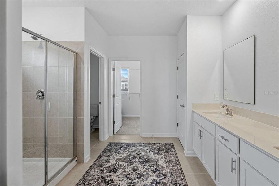 Furnished interior view inside a new home in Wellness Ridge, Clermont (Image 8).