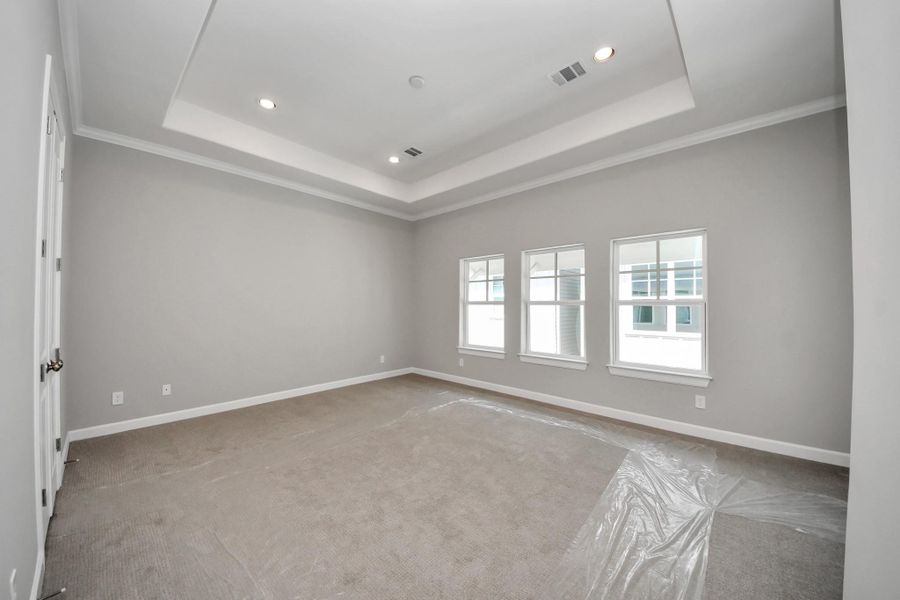 Additional bedroom with standard layout and natural lighting. Additional bedroom with standard layout and natural lighting.