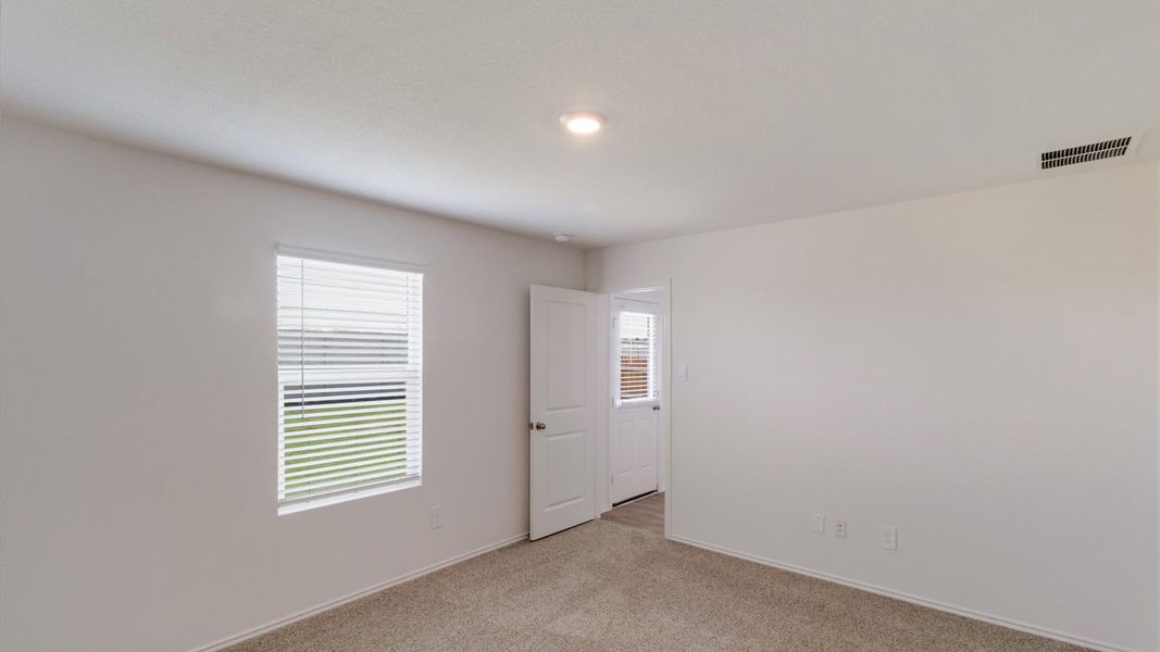 Spacious, unfurnished interior of a new home in Prairie Lakes, Buda (Image 14).