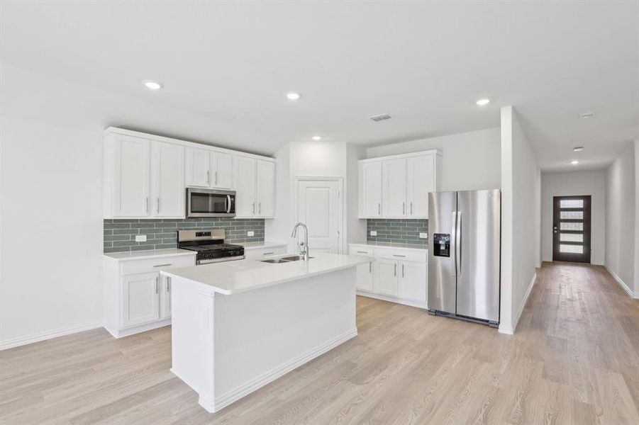Furnished interior view inside a new home in Stonehaven, Seagoville (Image 11). Furnished interior view inside a new home in Stonehaven, Seagoville (Image 11).