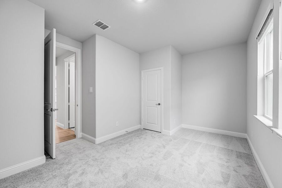 Spacious, unfurnished interior of a new home in Cross Creek Meadows 55s, Celina (Image 24).