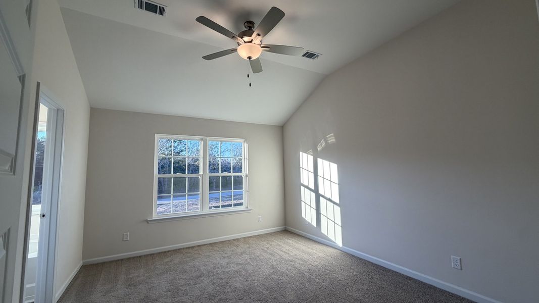 Spacious, unfurnished interior of a new home in Grand Reserve, Hinesville (Image 15).