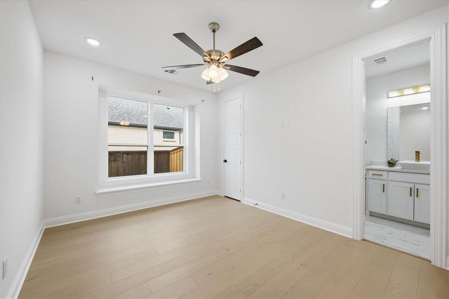 Spacious, unfurnished interior of a new home in , Prosper (Image 24).