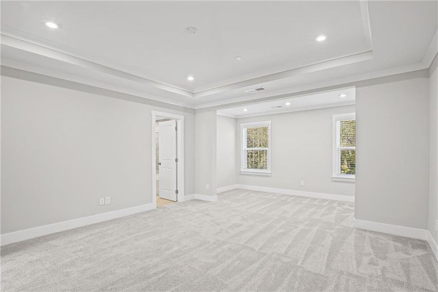 Spacious, unfurnished interior of a new home in Briar Creek, Atlanta (Image 14).