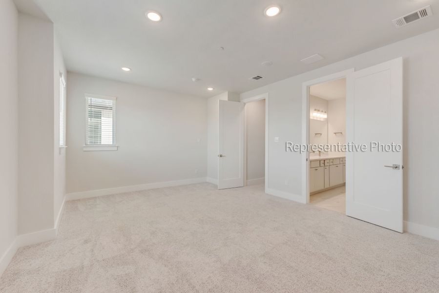 Photo representation of the Aberdeen II floorplan. Colors, finishes and options will vary. Photo representation of the Aberdeen II floorplan. Colors, finishes and options will vary.