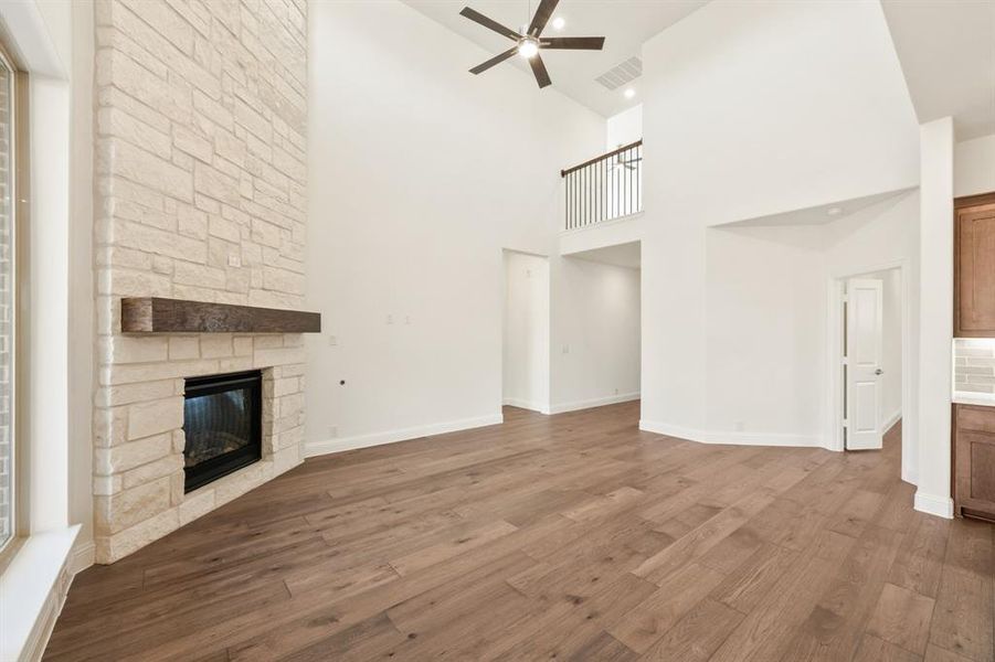 Spacious, unfurnished interior of a new home in Country Lakes, Denton (Image 35).