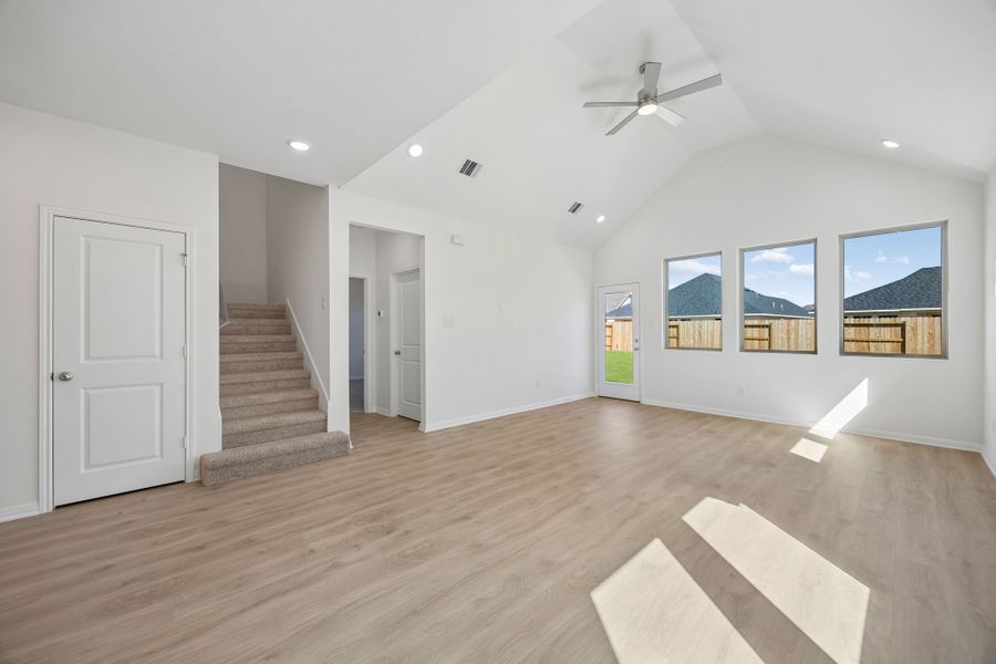 Spacious, unfurnished interior of a new home in Riviera Pines, Huffman (Image 17). Spacious, unfurnished interior of a new home in Riviera Pines, Huffman (Image 17).