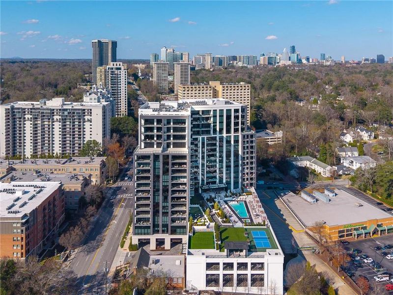 Condo located in Atlanta, GA showcasing its design and architecture (Image 31). Condo located in Atlanta, GA showcasing its design and architecture (Image 31).