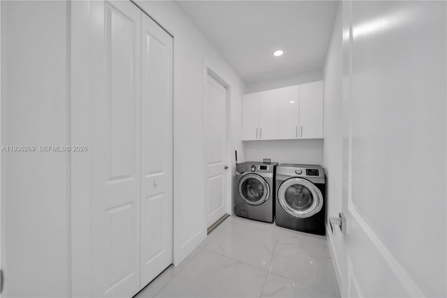 Furnished interior view inside a new home in , Lehigh Acres (Image 5).