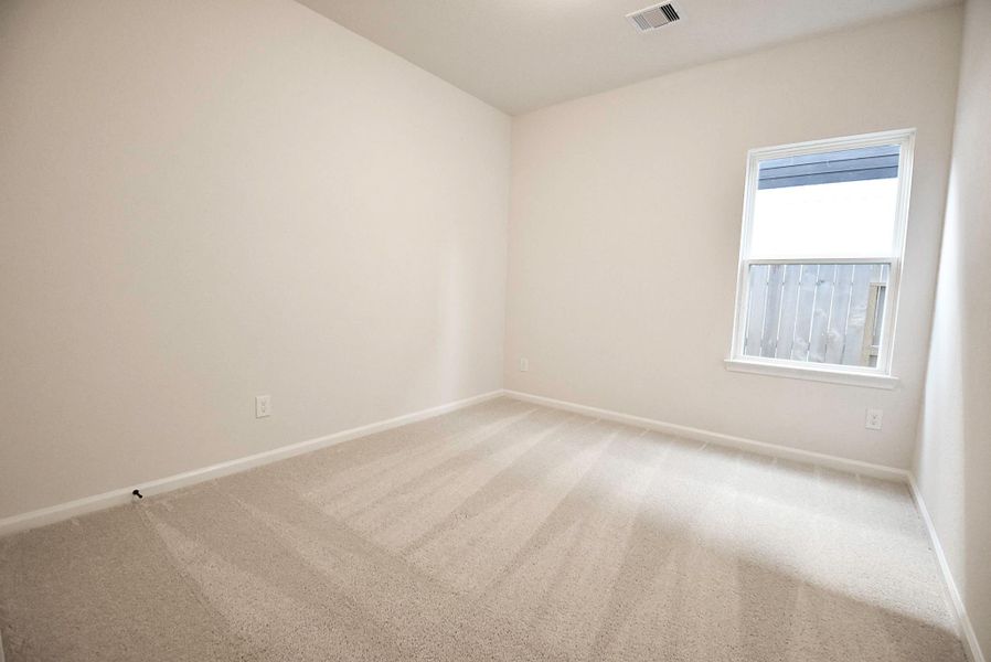 Spacious, unfurnished interior of a new home in Fulshear Lakes, Fulshear (Image 34).