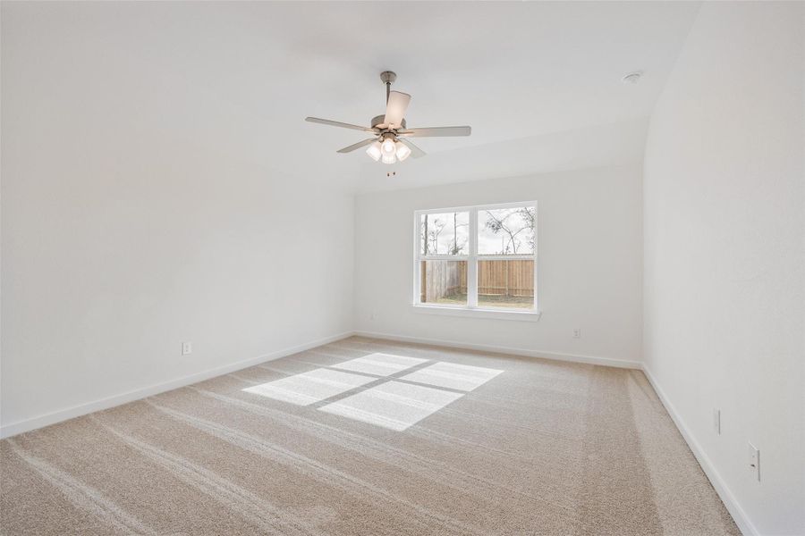 Spacious, unfurnished interior of a new home in Cielo, Conroe (Image 31).