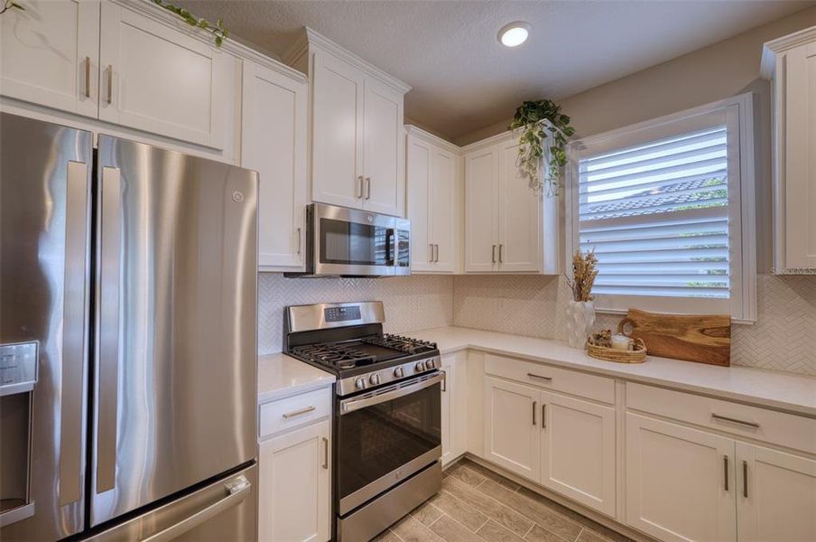 Furnished interior view inside a new home in , Bradenton (Image 28).