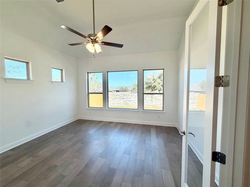 Spacious, unfurnished interior of a new home in Oaks at San Gabriel, Georgetown (Image 11).