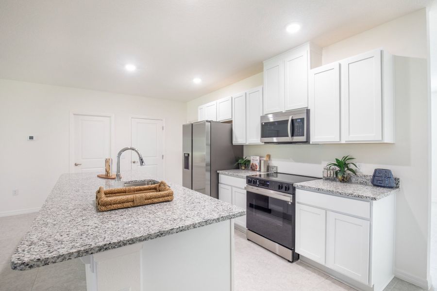 Representative furnished interior of a home built from the Willow by Maronda Homes in Coastal Communities, Edgewater (Image 11).