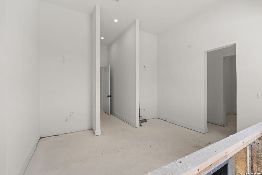 Image 34 of a home in .