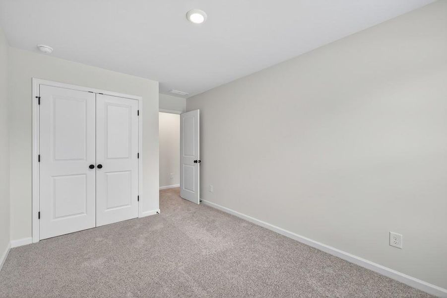 Spacious, unfurnished interior of a new home in Medlock Park, Austell (Image 24).