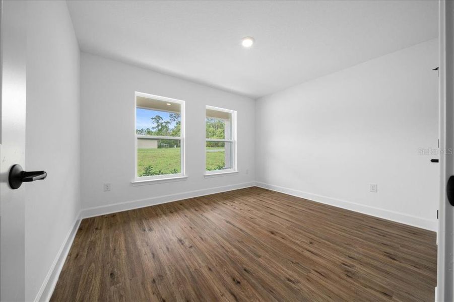 Spacious, unfurnished interior of a new home in , Weeki Wachee (Image 44).