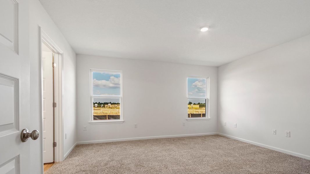 Spacious, unfurnished interior of a new home in Owl's Head Farms, Freeport (Image 17).