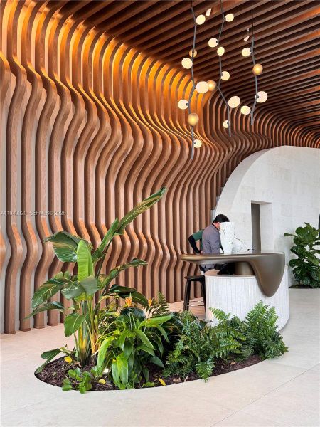 Community amenities in , Miami (Image 35).