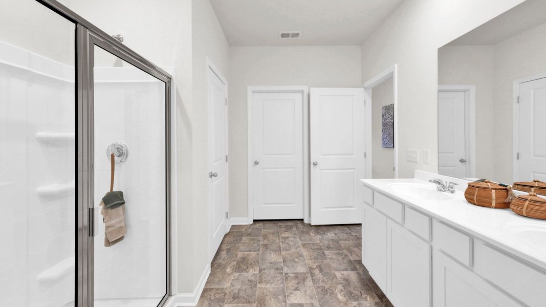Representative furnished interior of a home built from the Denton by D.R. Horton in Harbor Crest, Ooltewah (Image 21).