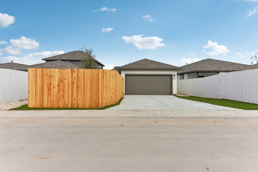 Exterior details and patio area of a home in Sage Hollow, Kyle (Image 16).