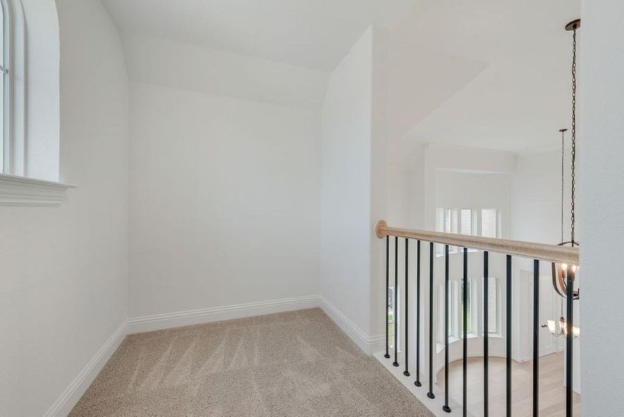 Spacious, unfurnished interior of a new home in Dominion of Pleasant Valley, Wylie (Image 28). Spacious, unfurnished interior of a new home in Dominion of Pleasant Valley, Wylie (Image 28).