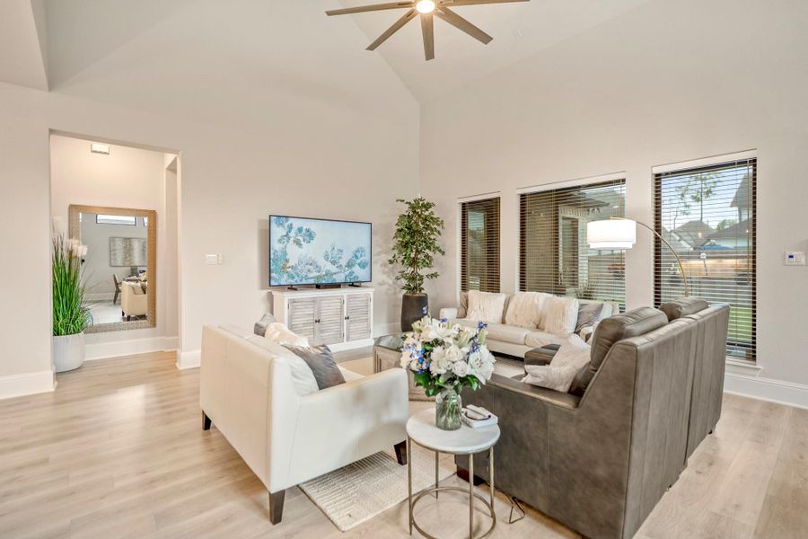 Furnished interior view inside a new home in The Highlands - 65', Porter (Image 34).