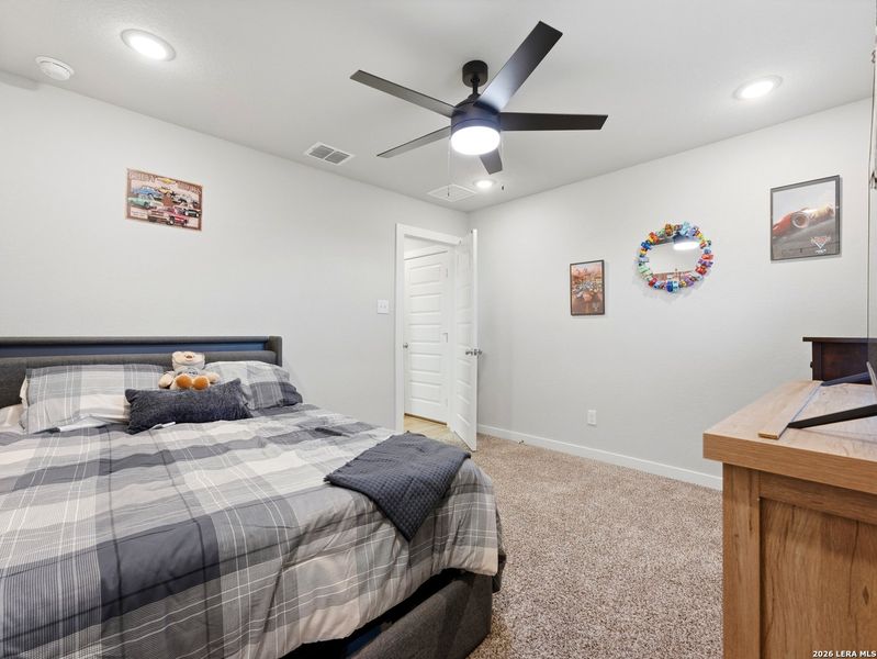 Furnished interior view inside a new home in Summer Hills, Atascosa (Image 29).