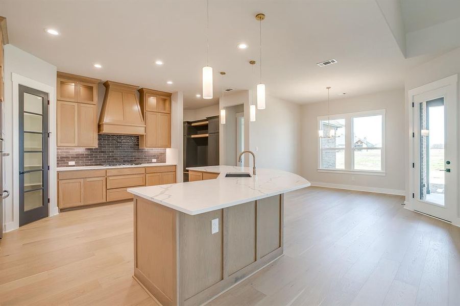 Furnished interior view inside a new home in Waterfall Ranch Estates, Waxahachie (Image 17).