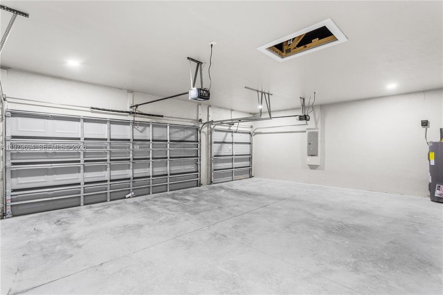 LAUNDRY, 3-CAR GARAGE & long-lasting METAL ROOF complete HOMES' FUNCTIONAL FEATURES. LAUNDRY, 3-CAR GARAGE & long-lasting METAL ROOF complete HOMES' FUNCTIONAL FEATURES.