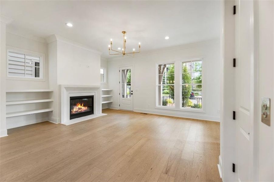 Spacious, unfurnished interior of a new home in , Alpharetta (Image 36).
