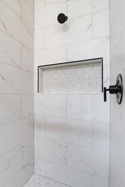 Close-up of interior finishes inside a home in , Dunnellon (Image 15).