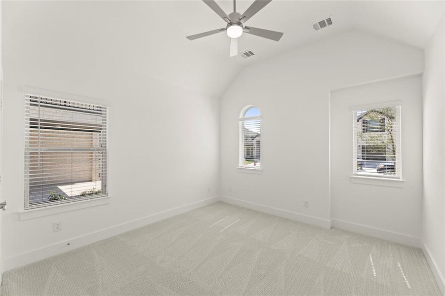 04. 2412 Belmont - Bed 2 04. 2412 Belmont - Bed 2