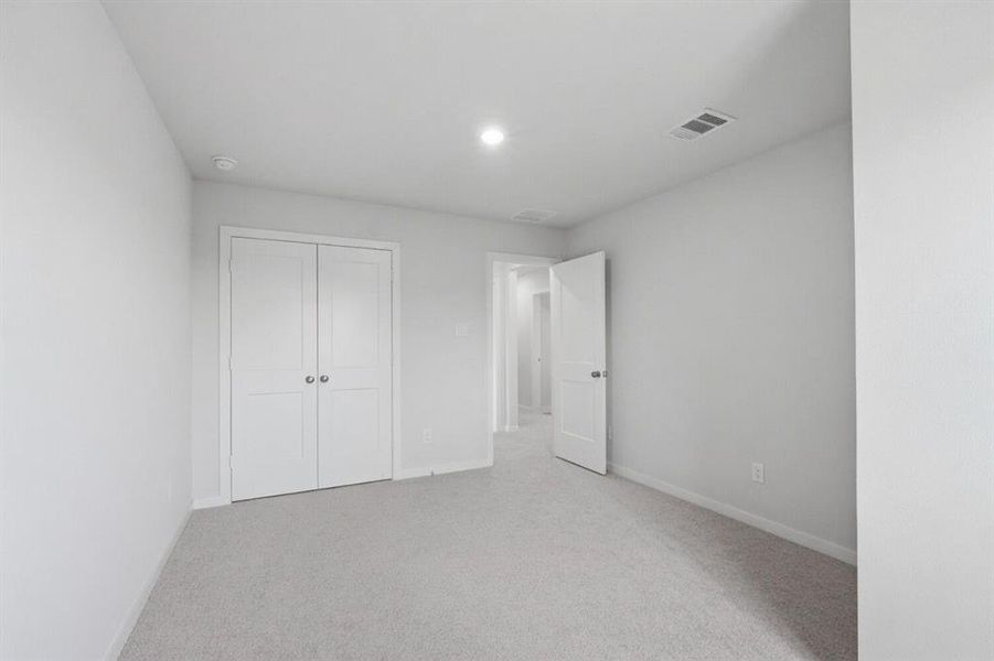 Spacious, unfurnished interior of a new home in Paloma at Sanford Farms, Waller (Image 35). Spacious, unfurnished interior of a new home in Paloma at Sanford Farms, Waller (Image 35).