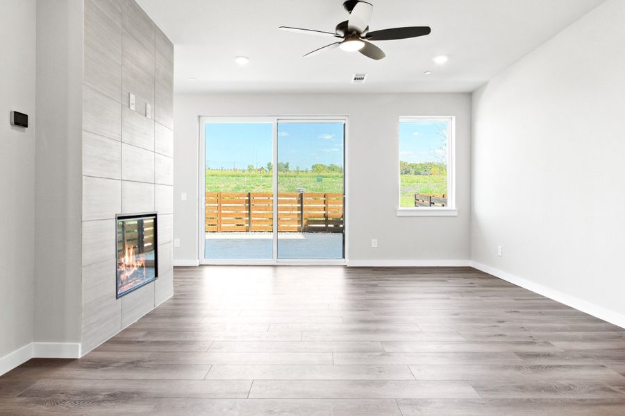 Spacious, unfurnished interior of a new home in Ten Mile Creek, Celina (Image 18).