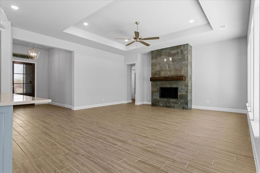 Spacious, unfurnished interior of a new home in Spring Valley Ranch, Paradise (Image 26).