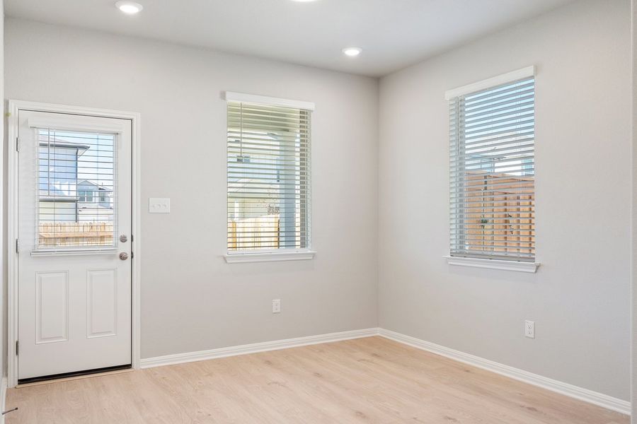 020_lb101379_501 020_lb101379_501