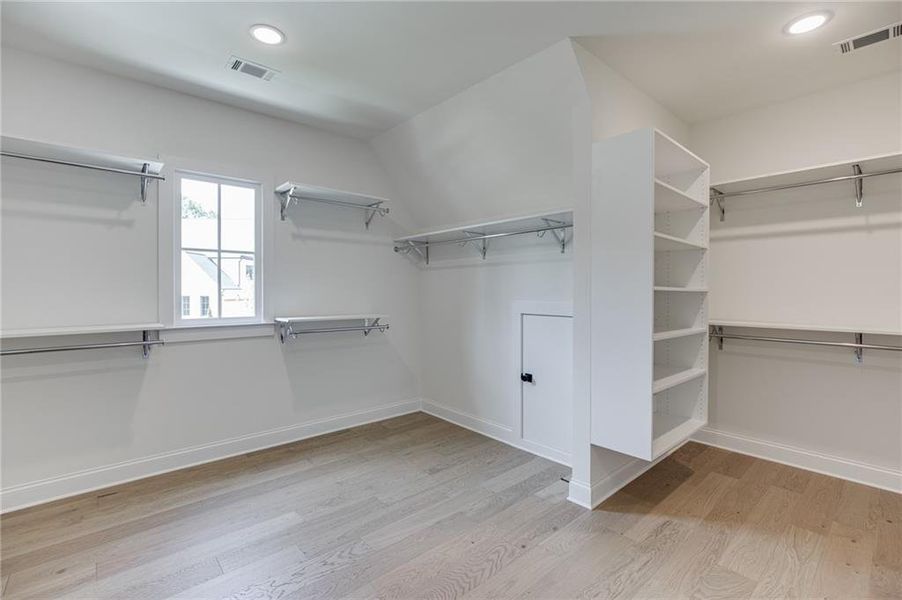 Spacious, unfurnished interior of a new home in , Buford (Image 43).