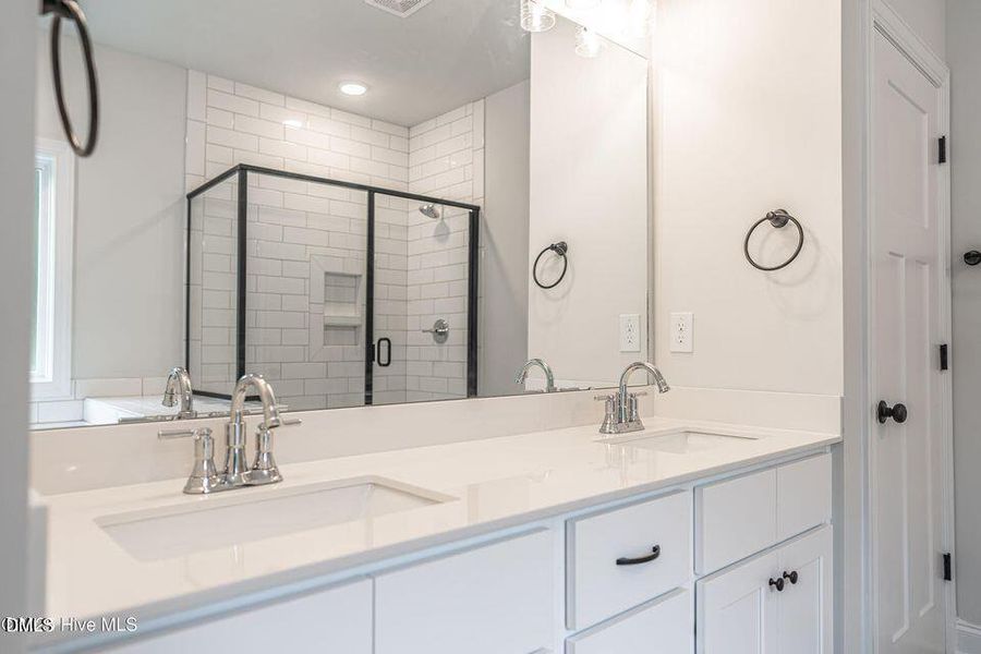 20250916171813075711000000-o