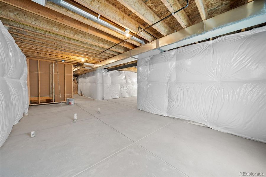 Image 41 of a home in Harmony at Sterling Ranch.